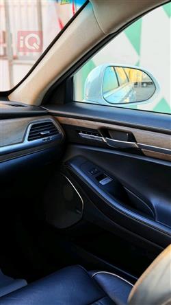 جنسس G90